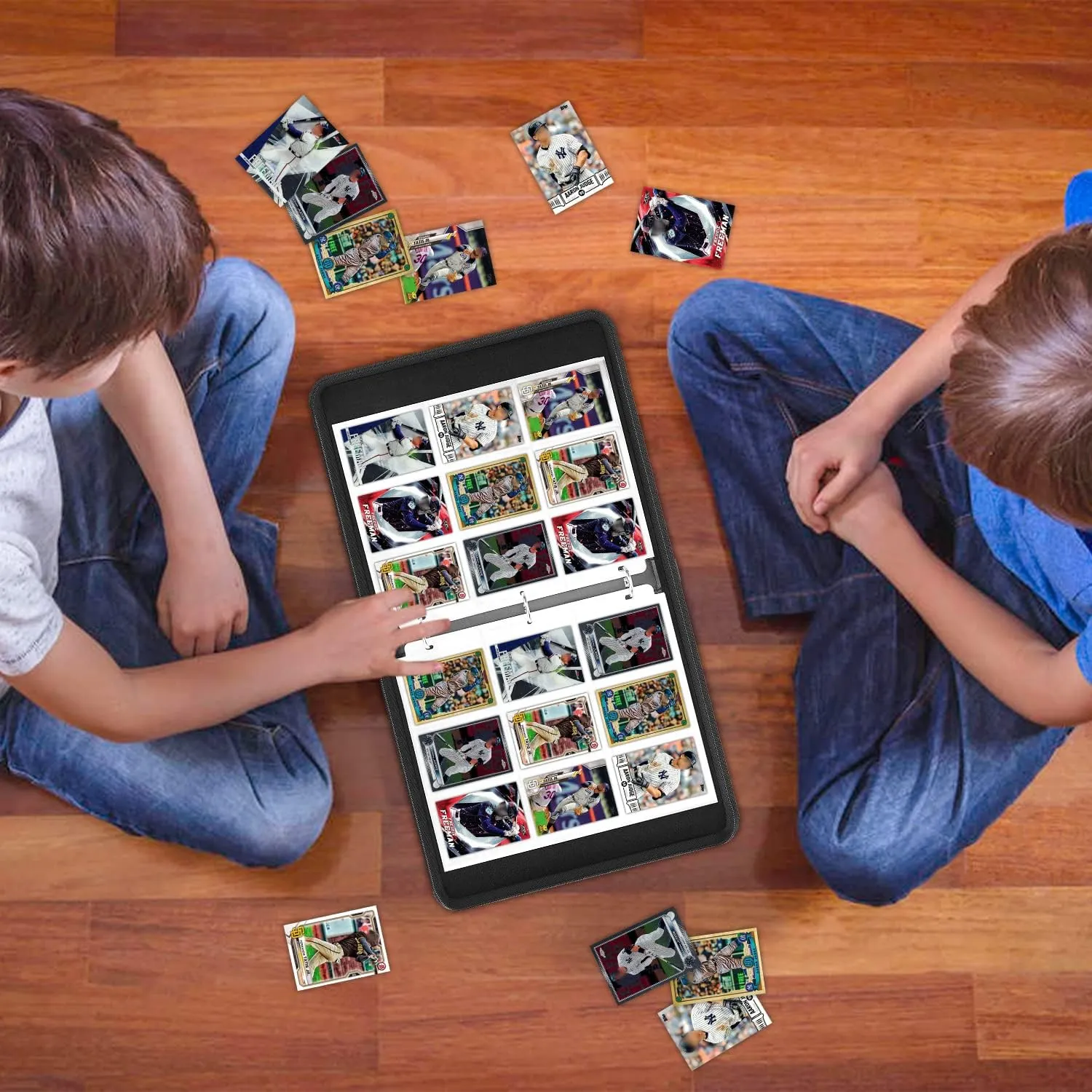 900 Pockets Basketball Card Binder, Basketball Trading Cards Display Case with Basketball Card Sleeves Card Holder Protectors Set for Basketball Cards, Sports Cards, Game Cards Collector Album