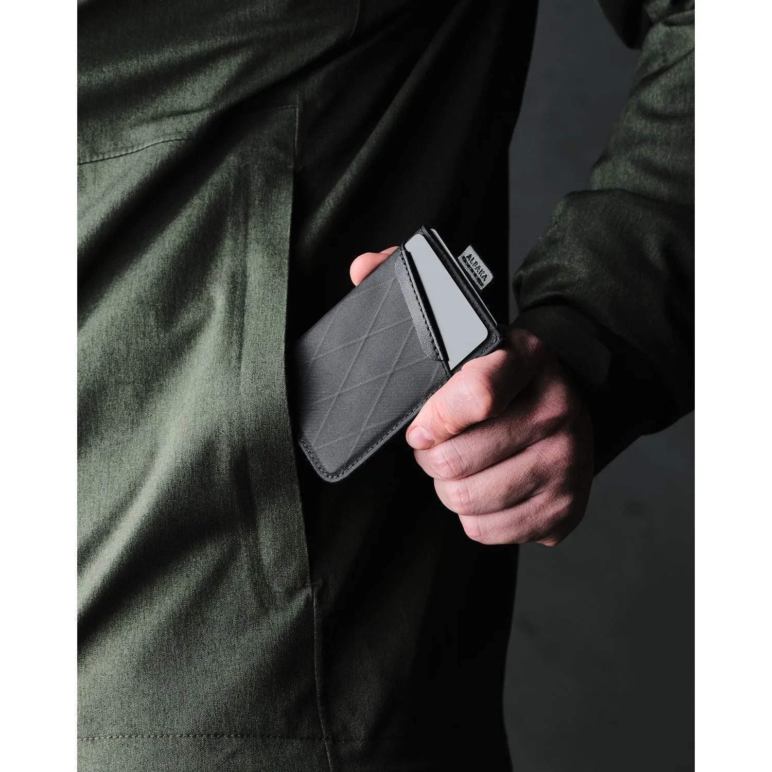 ALPAKA UP Cardholder V2 X-Pac
