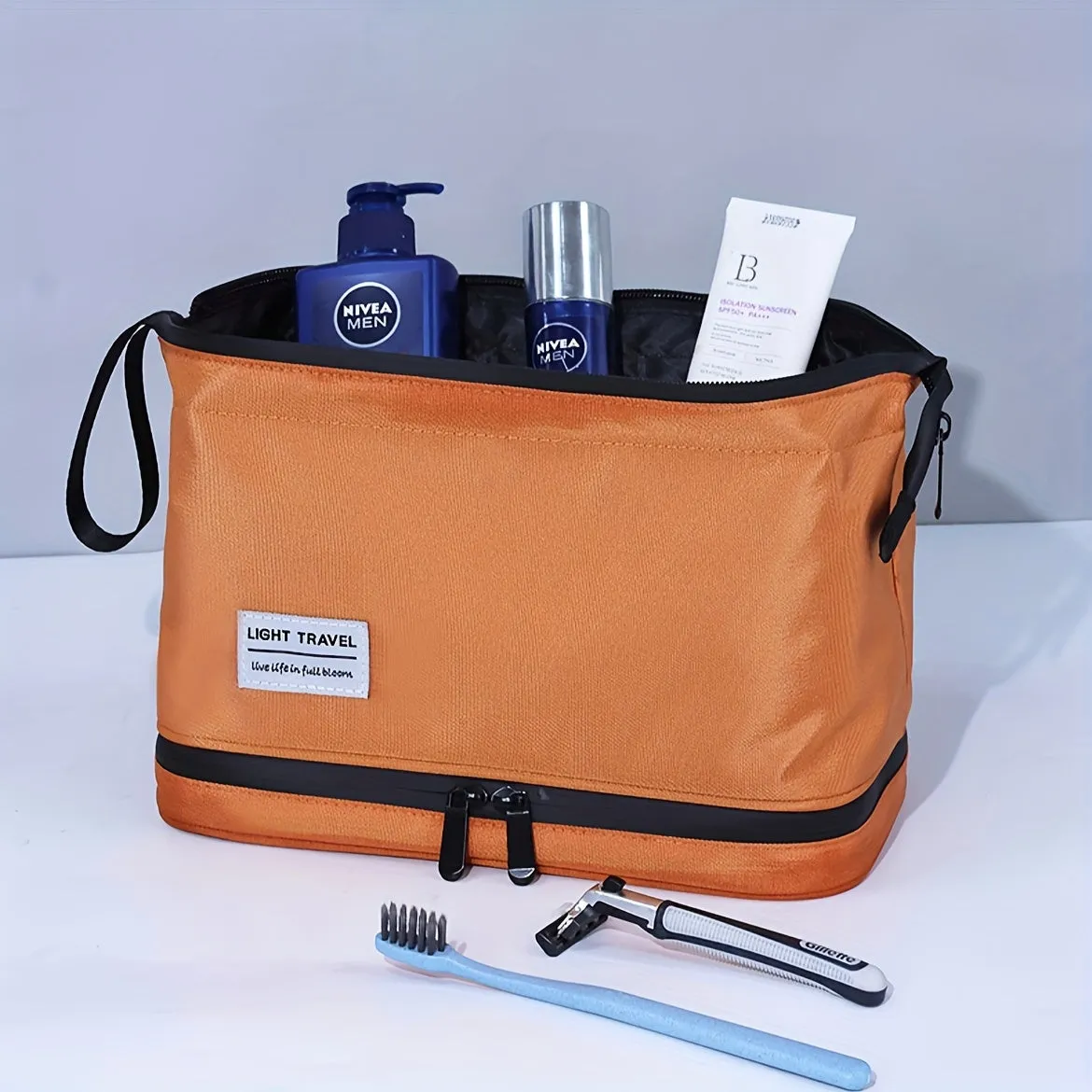 Clifford | Elegant and spacious cultural travel bag with multiple compartments