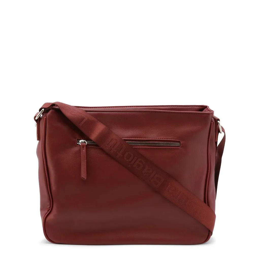 Elegance and Sophistication: The Modern Woman's Crossbody Bag