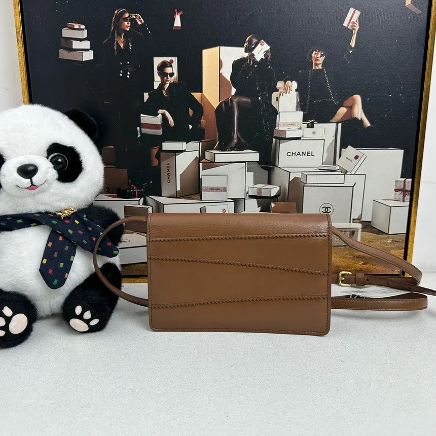 Ferragamo Leather Crossbody Bag in Brown - Vintage Designer Handbag (11704448)
