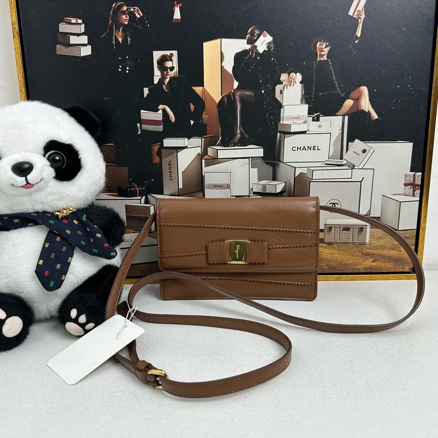 Ferragamo Leather Crossbody Bag in Brown - Vintage Designer Handbag (11704448)