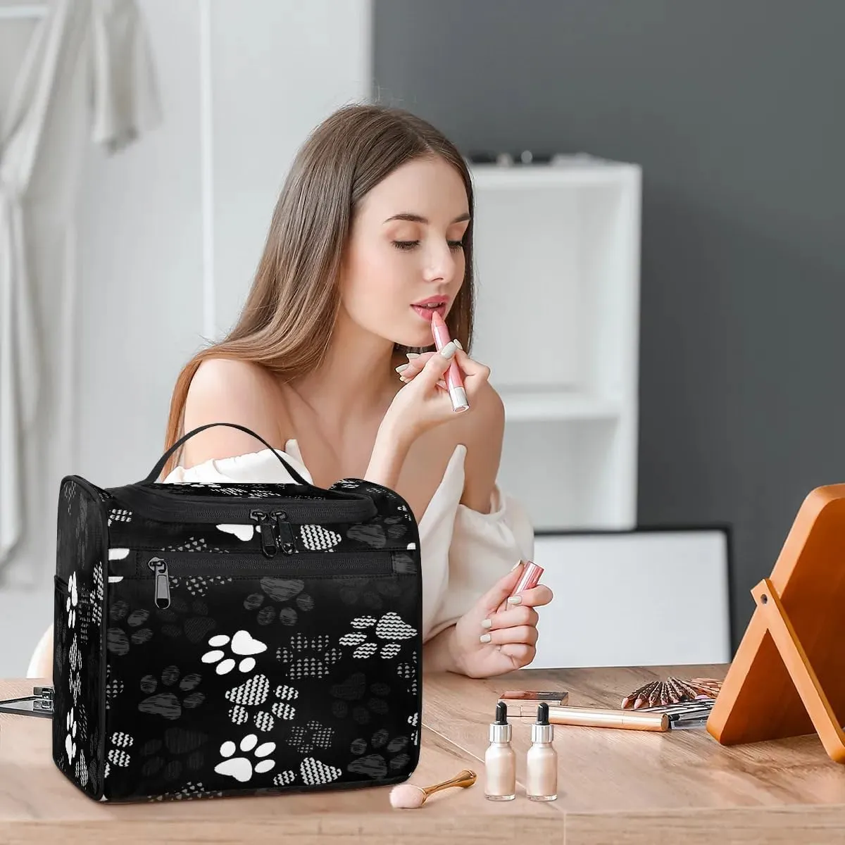Hanging Toiletry Bag Cats and Dogs Paw for Women Girls, Cosmetic Makeup Bag with Multi Compartments, Portable Travel Bag Organizer Large for Toiletries Accessories