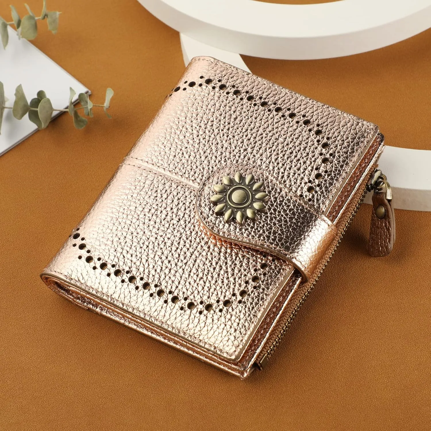 Lavemi Womens Leather Wallet Small Compact RFID Blocking Credit Card Case Purse with Zipper Pocket