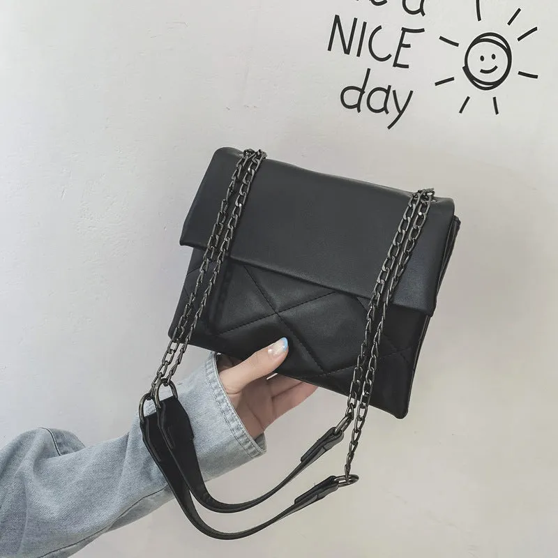 Lingge Glam Chain Crossbody