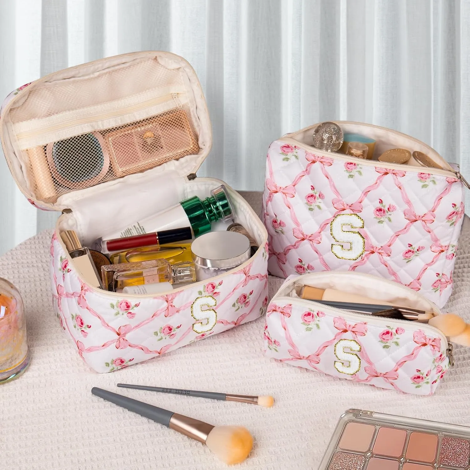 Personalized Initial Makeup Bag Set, Quilted Makeup Bag, Large Floral Cosmetic Bag for Women, Cute Cotton Custom Make up Bags, Flower Travel Toiletry Bag Teen Girl Gift Trendy Stuff Gift S