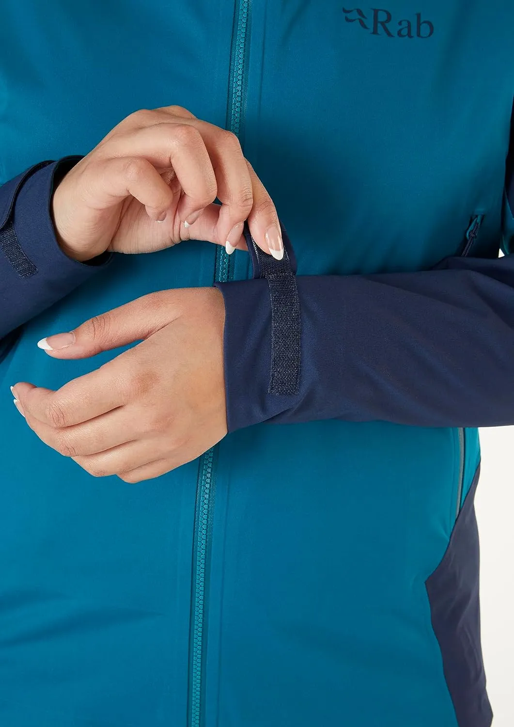 Rab Women’s Kinetic Alpine 2.0 Waterproof Breathable Jacket for Climbing & Mountaineering.