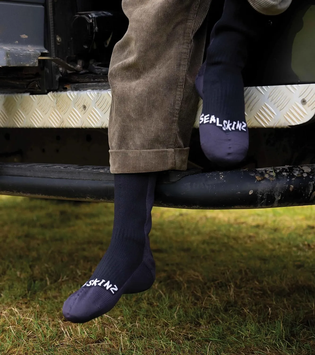 SEALSKINZ Starston Unisex Waterproof Cold Weather Mid Length Sock