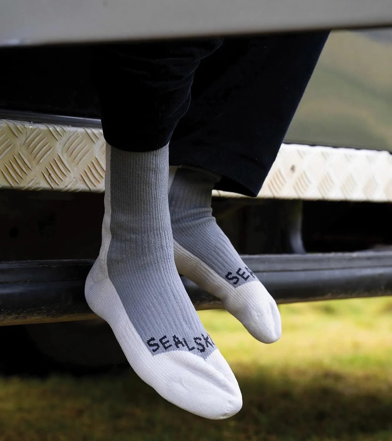 SEALSKINZ Starston Unisex Waterproof Cold Weather Mid Length Sock