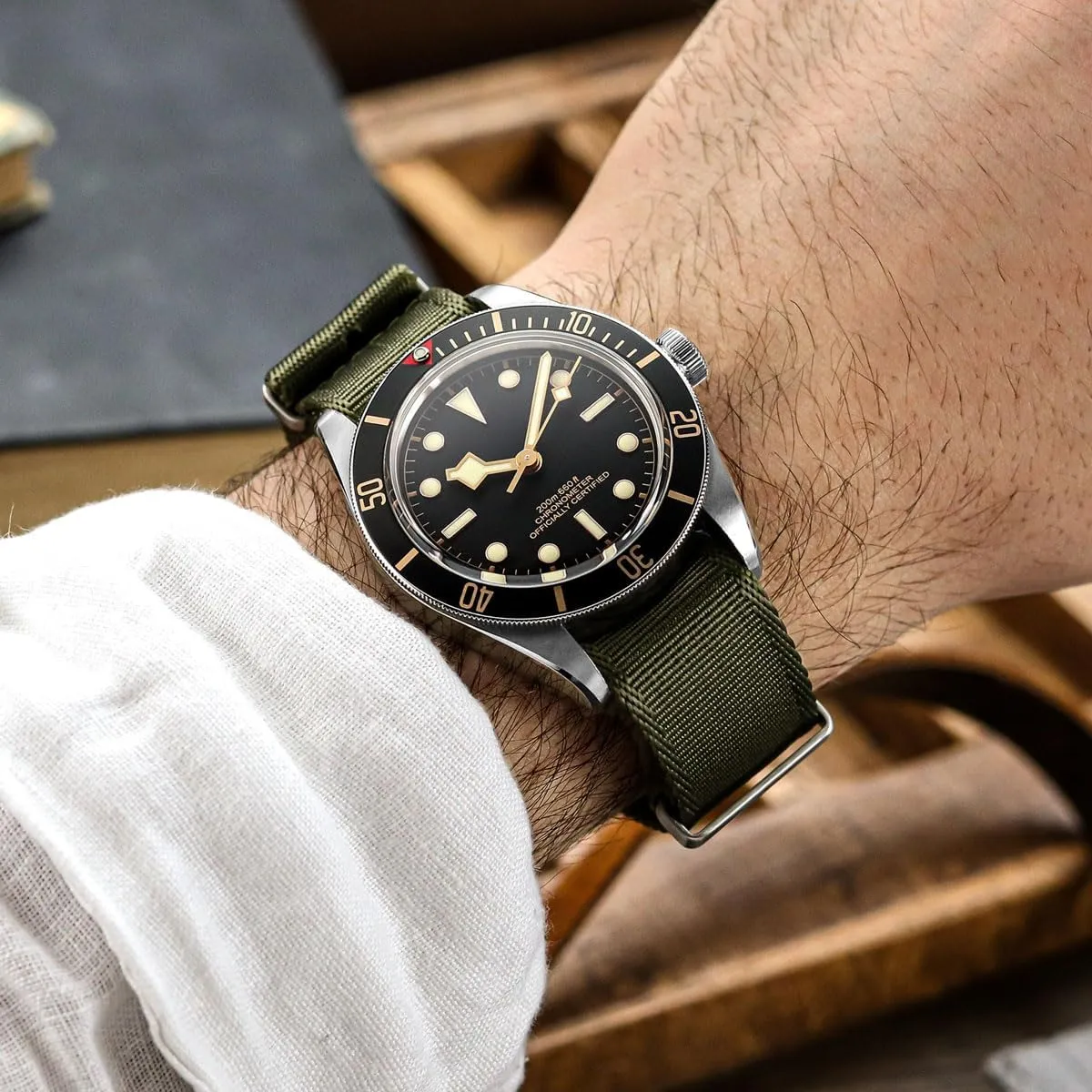 Swiss Quality Signature Military Nylon Watch Strap. Nylon Mens Replacement Watch Strap. Rugged, Quick-Drying and Secure Wristwatch Strap for Outdoor Activities - 18mm, 19mm, 20mm, 21mm, 22mm