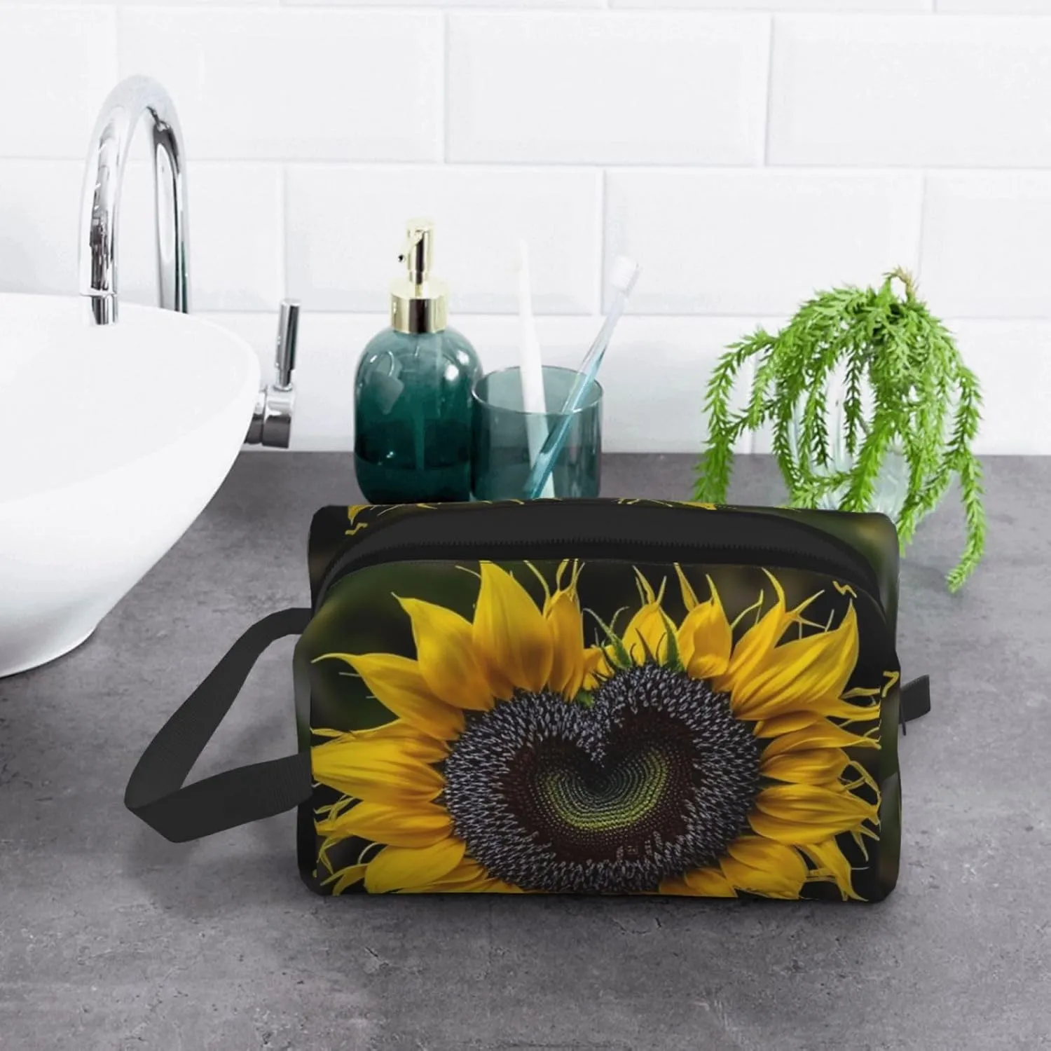 Toiletry Bag for Women Men Dopp Kit Travel Makeup Bag Make Up Organizers Cosmetic Bag Heart shaped sunflower Hanging Toiletry Bag Shaving Bag with Large Capacity for Travel
