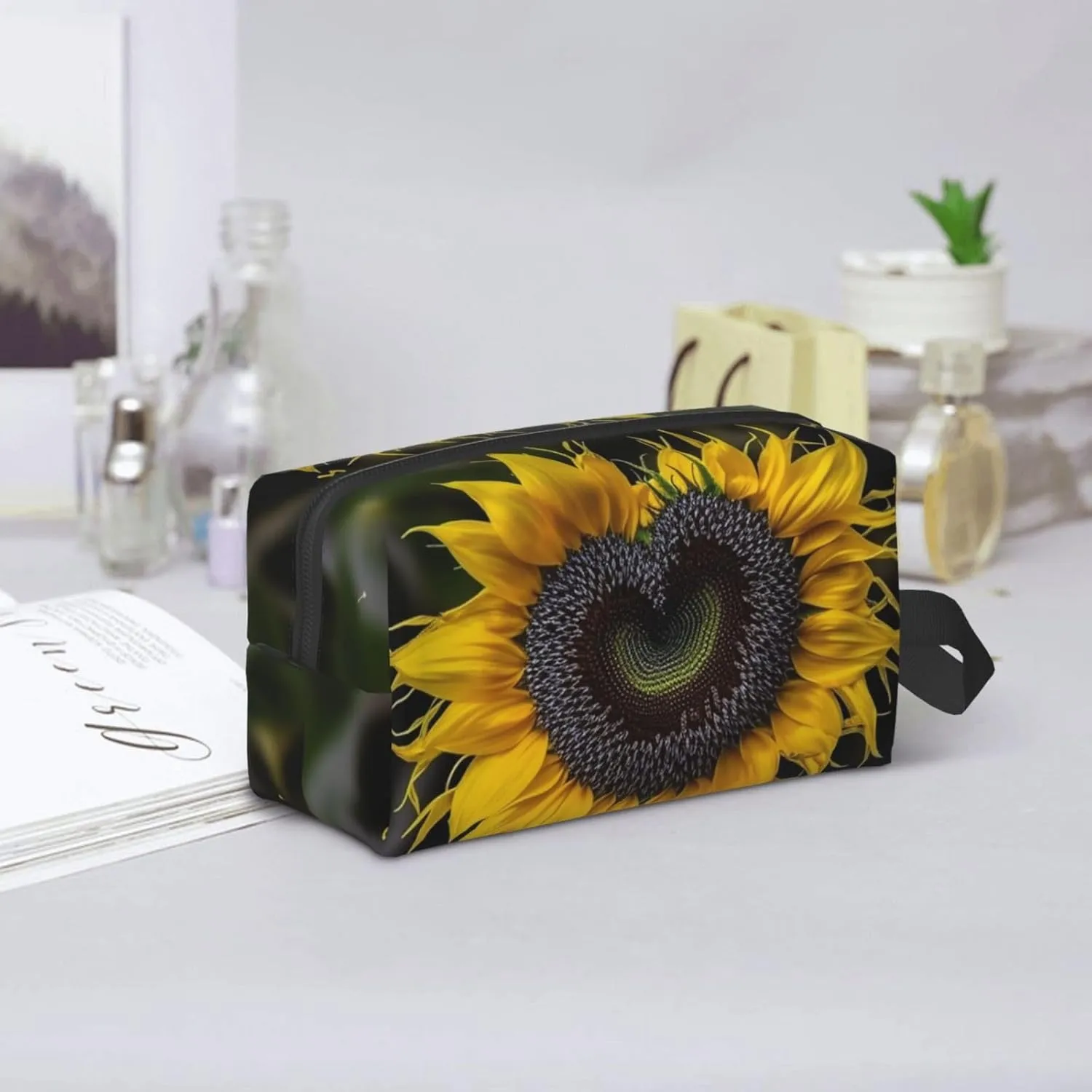 Toiletry Bag for Women Men Dopp Kit Travel Makeup Bag Make Up Organizers Cosmetic Bag Heart shaped sunflower Hanging Toiletry Bag Shaving Bag with Large Capacity for Travel
