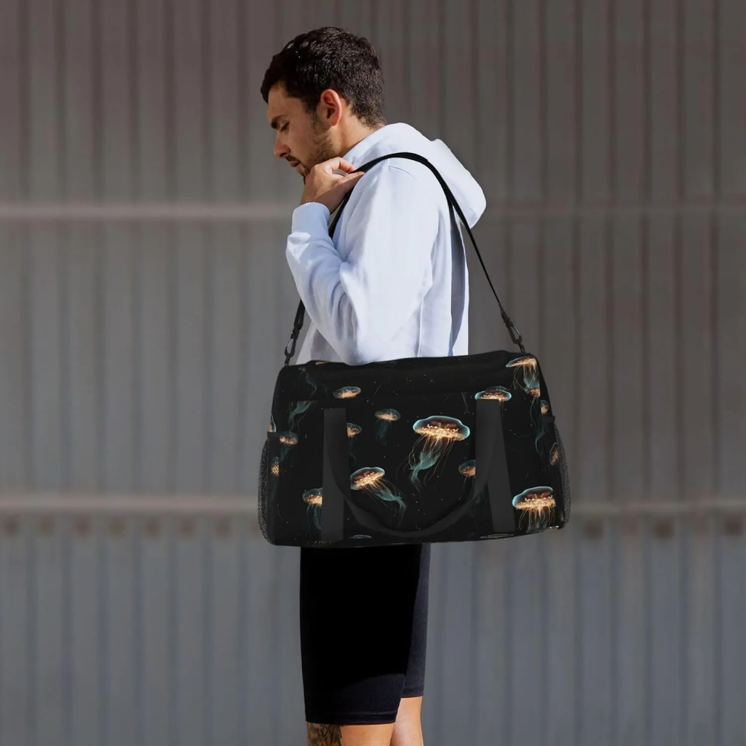 Travel Duffel Bag For Men Women, Sea Animals Jellyfish Pattern Black Carry On Sport Gym Bag With Shoulder Strap Lightweight Waterproof Weekender Bag Overnight Bag