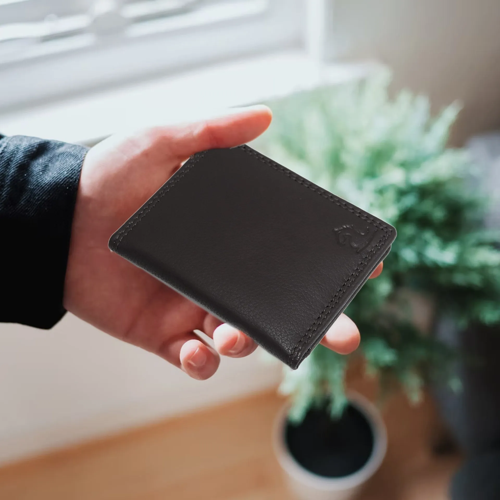 Ultimate Classic Leather Card Holder