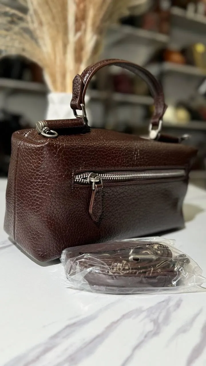 Urban Chic – Stylish Eco-Leather Bag with a Long Strap