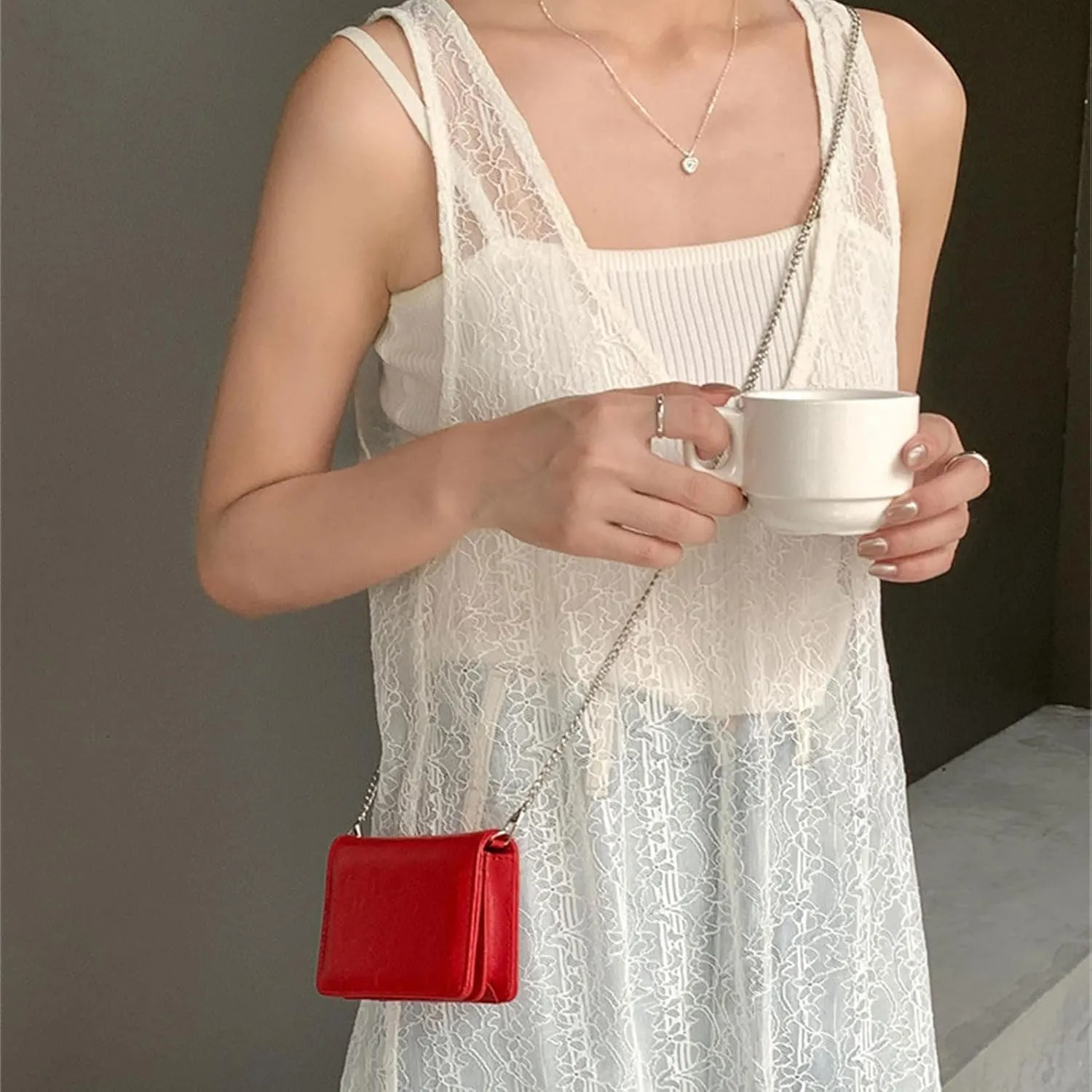 Women Fashion Small Purse Evening Bag with Crossbody Chain PU Leather Portable Coin Purse Lipsticks Earphone Organizers