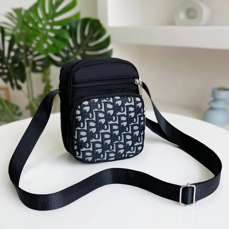 Women's Nylon Waterproof Oxford Cloth Korean Style Shoulder Bags