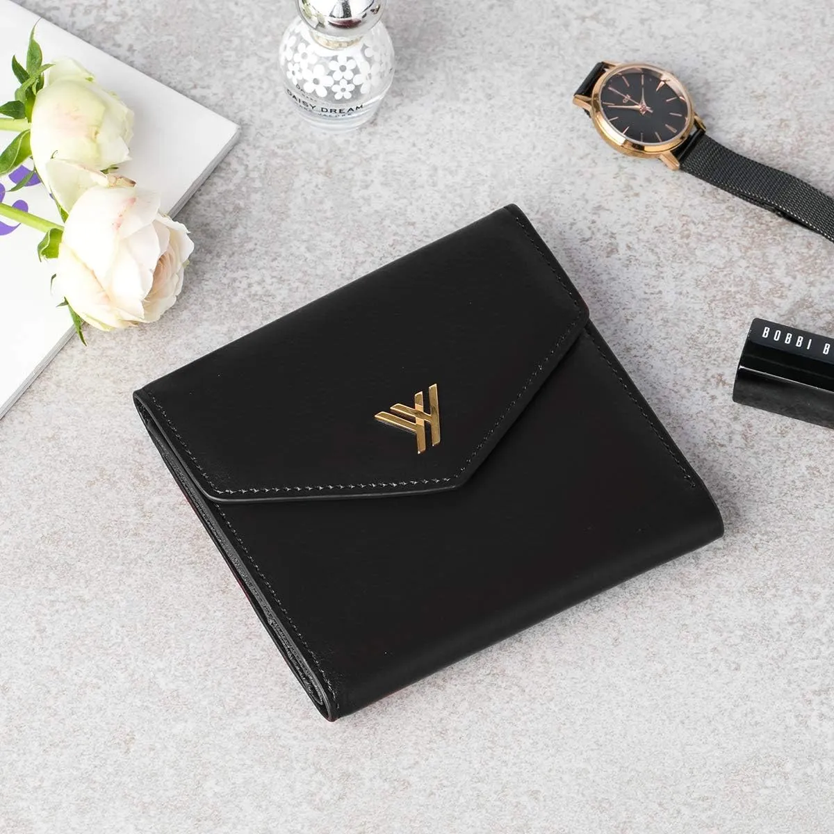 Women's Small Compact Bifold Pocket Wallet, Made of Finest Genuine Leather (Black)